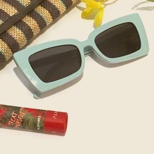 Barbie Beachy Blue Retro Style Butterfly Frame Sunglasses